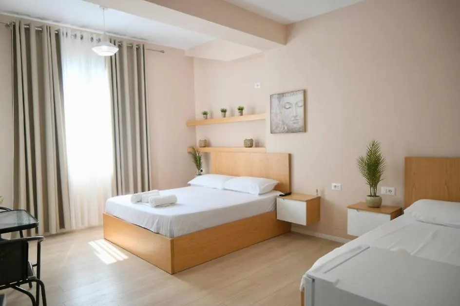 Apartamentet Me Te Mira Ne Saranda Albanie
